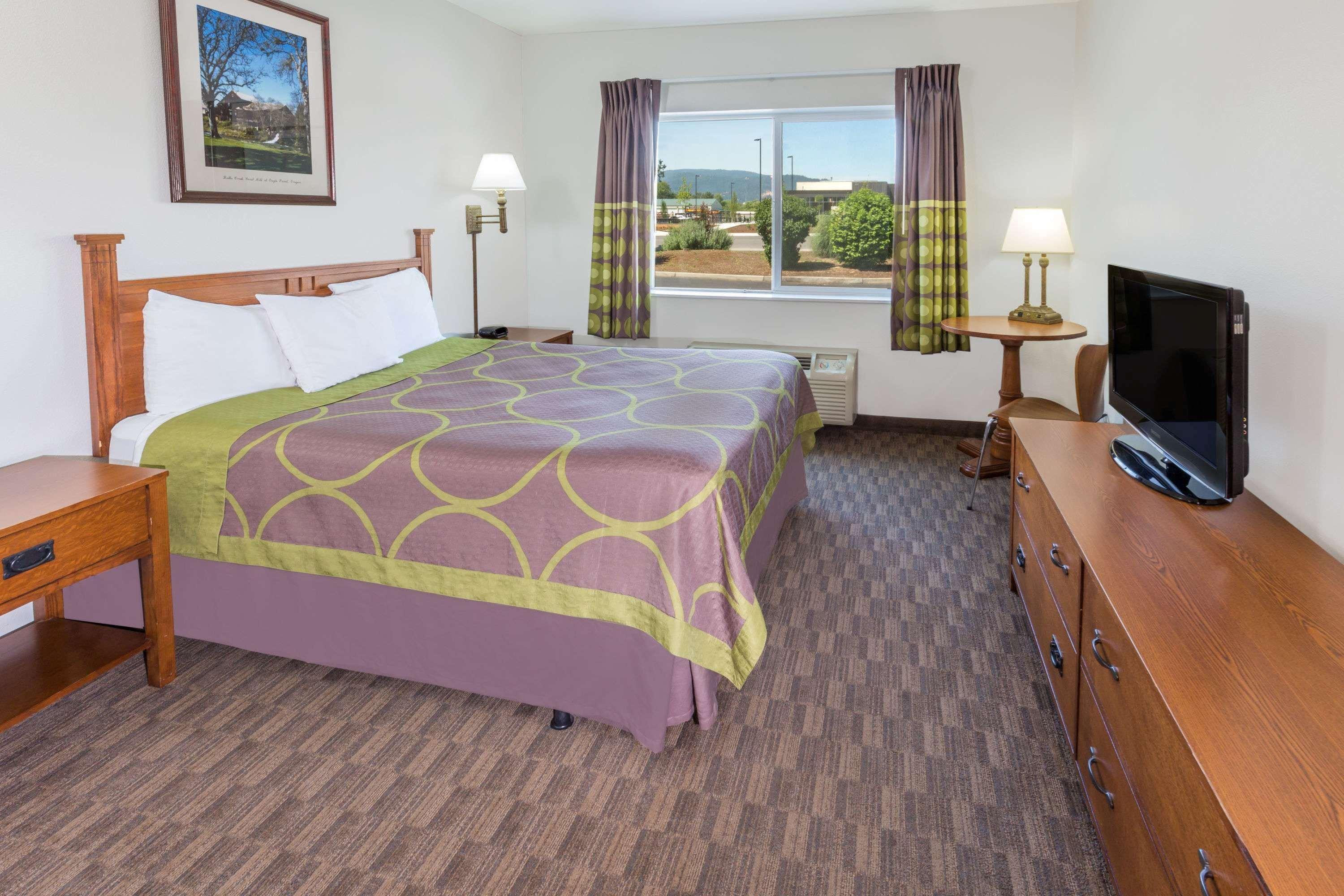 Super 8 By Wyndham Central Pt Medford Central Point Εξωτερικό φωτογραφία