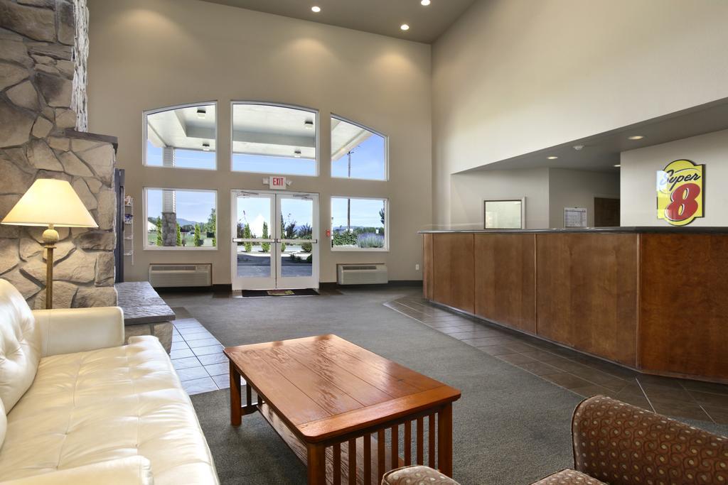 Super 8 By Wyndham Central Pt Medford Central Point Εξωτερικό φωτογραφία